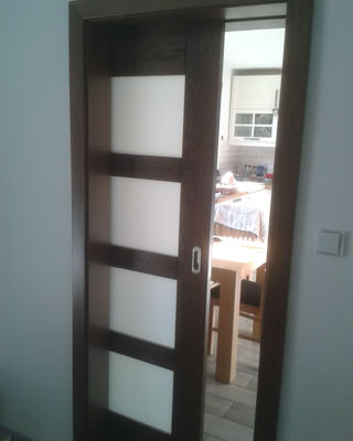 Dřevěné dveře 28