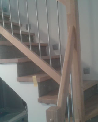 Dřevěné obložení betonových schodišť 15